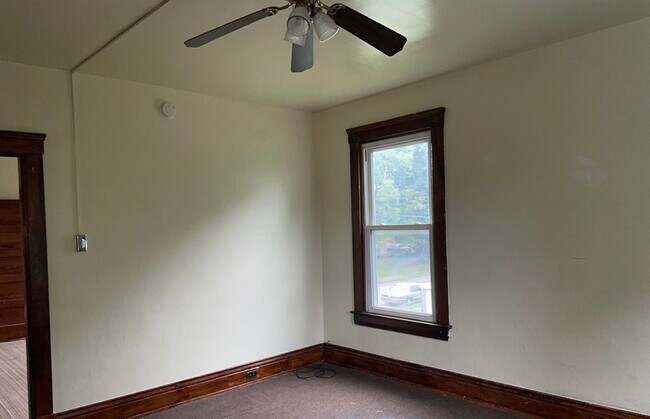 Building Photo - 858 S 23rd St