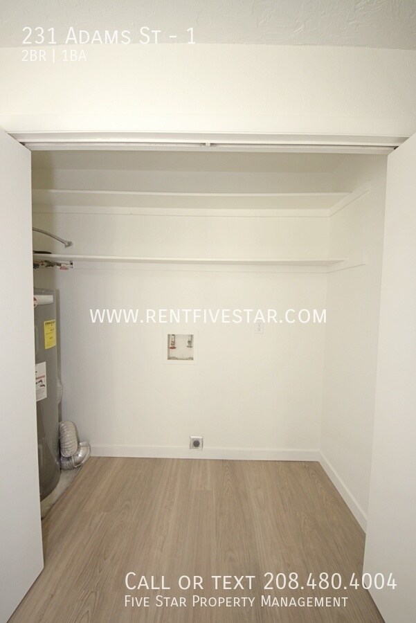 Building Photo - 231 Adams St