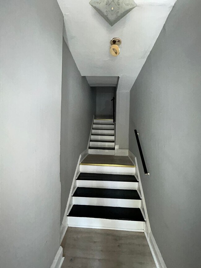 Building Photo - 648 Stuyvesant Ave