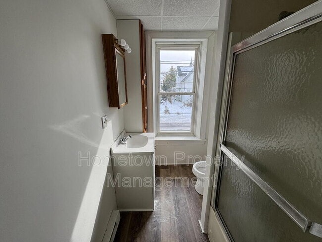 Building Photo - 1109 E Philadelphia St