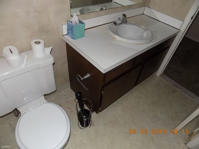 Building Photo - 2 br, 1.5 bath Condo - 1328 Woodbridge St
