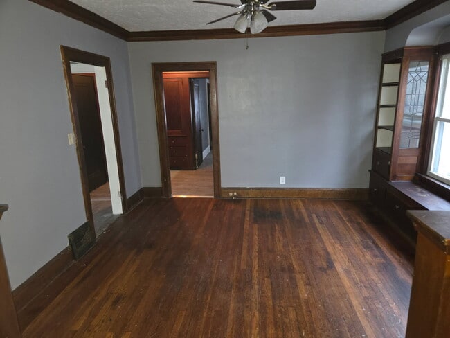 Building Photo - 4004 E 147th St