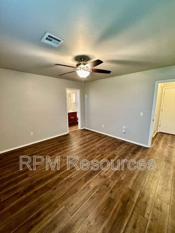 Building Photo - 1840 Schooner Rd