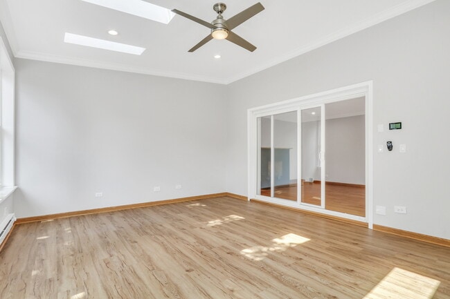 Building Photo - 1206 Lynn Terrace