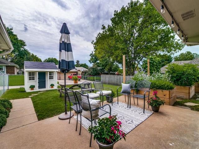 Building Photo - 1605 Sunset Hill Dr