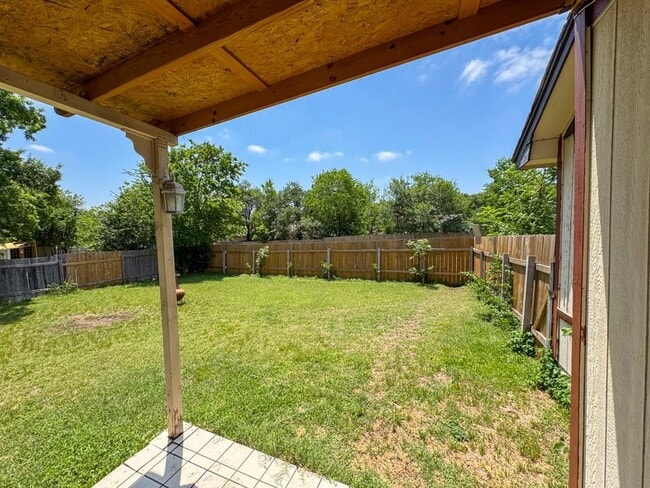 Building Photo - 11701 Hidden Quail Dr