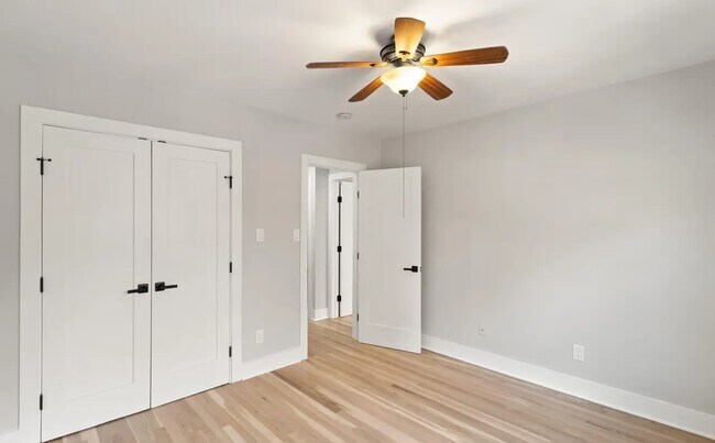 Building Photo - 3920-3912 12th St S