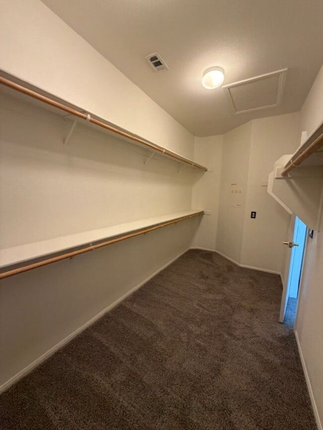 Building Photo - One story house in Summerlin with 3 bedrooms