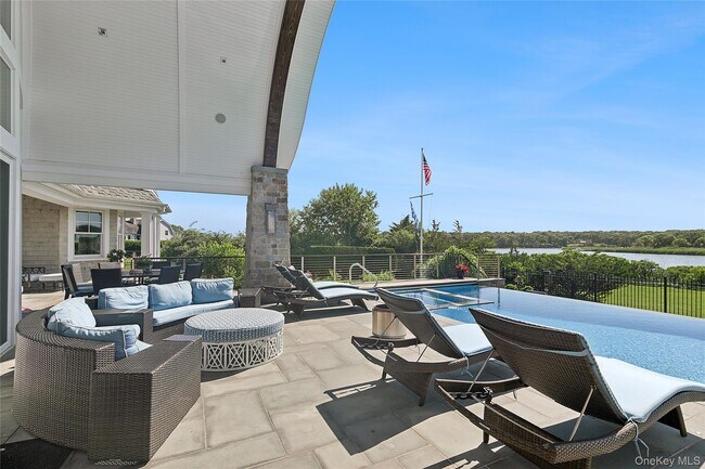 Building Photo - 61A S Bay Ave