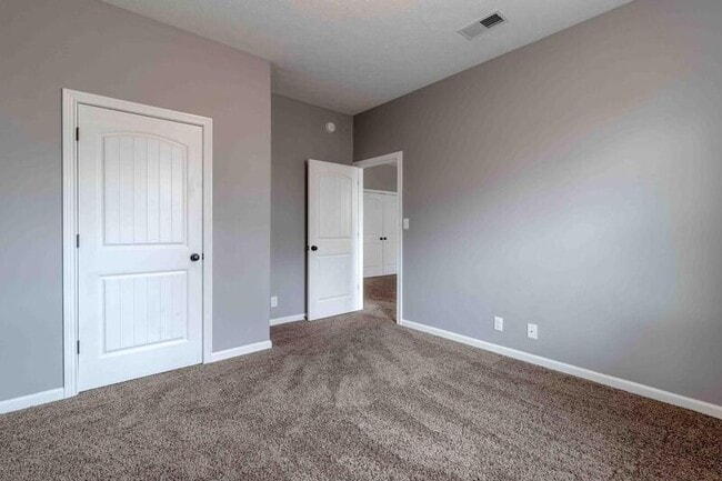 Building Photo - 1063 Freedom Dr