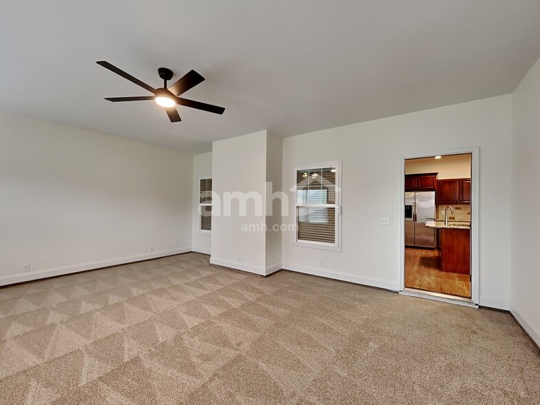 Building Photo - 1030 Spring Creek Dr