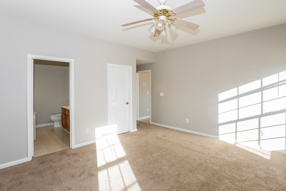 Building Photo - 9908 Spring Park Dr