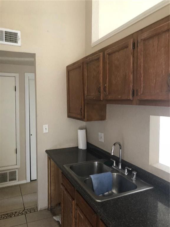 Building Photo - 8420 Waterfall Dr