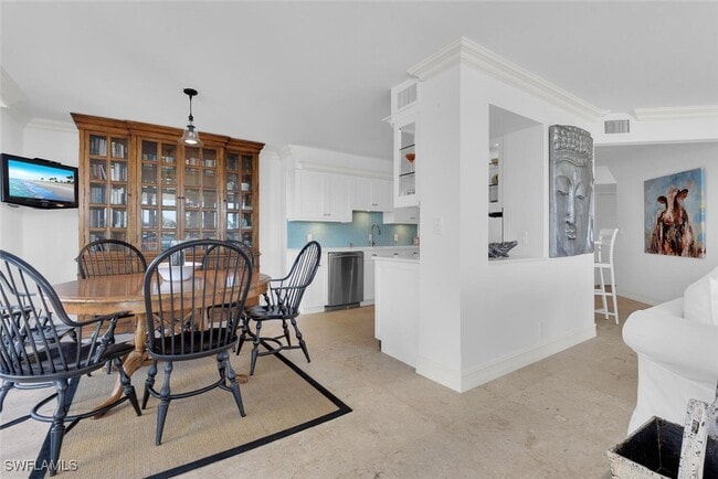 Building Photo - 4901 Gulf Shore Blvd N