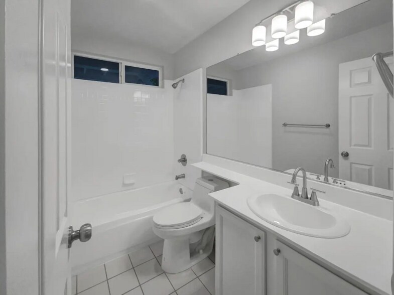 Building Photo - 1540 Pastal Way