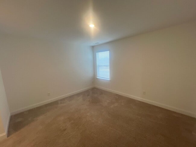 Building Photo - 312 Traywick Pl