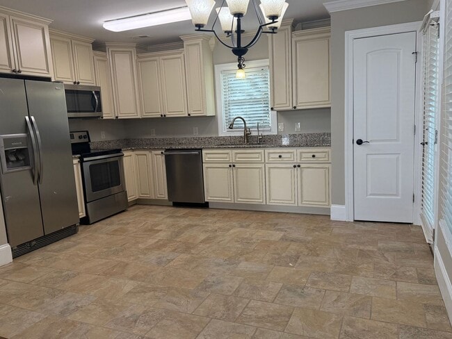 Building Photo - Amazingly Spacious Residence, Available Now!