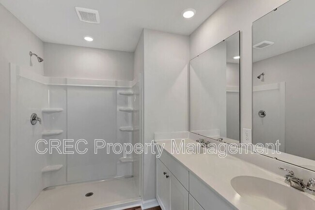 Building Photo - 790 Ridgley Dr