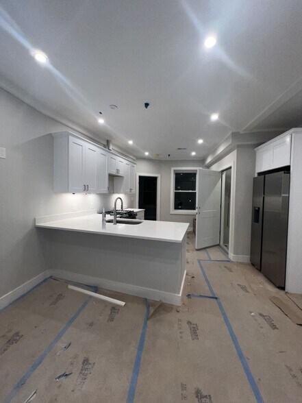 Building Photo - 161 Allston St