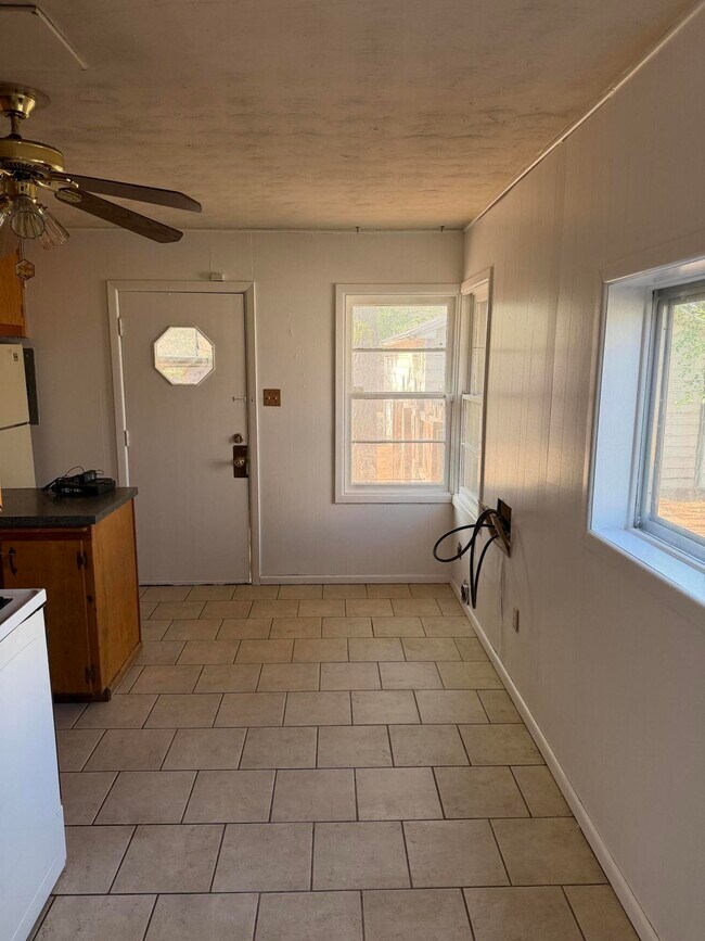 Building Photo - 2315 32nd St