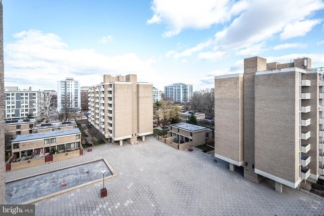 Building Photo - 429 N St SW