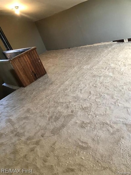 Building Photo - 13934 Montrose St