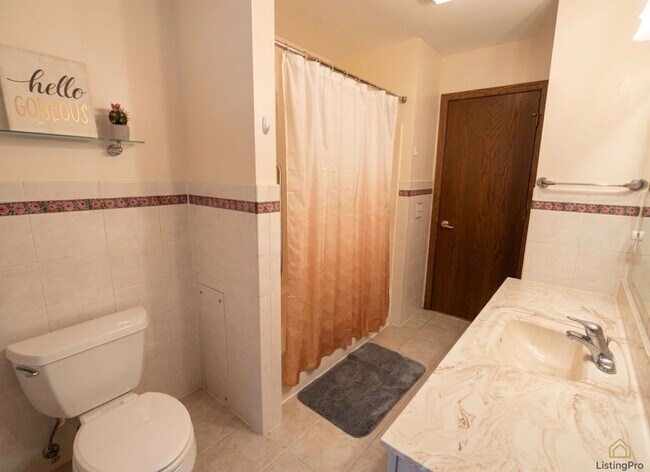 Building Photo - 106 Merlin Cir