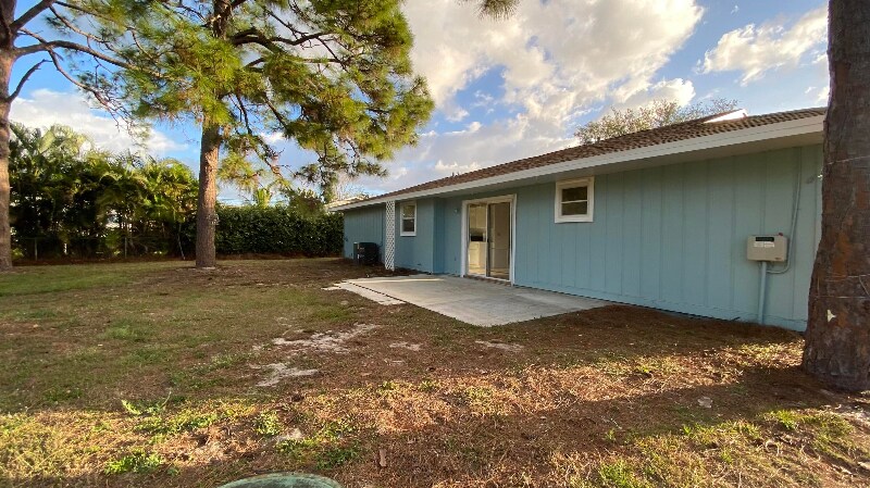 Building Photo - 772 NW Virginia St