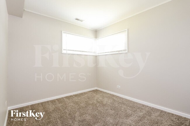 Building Photo - 340 Westgate Dr