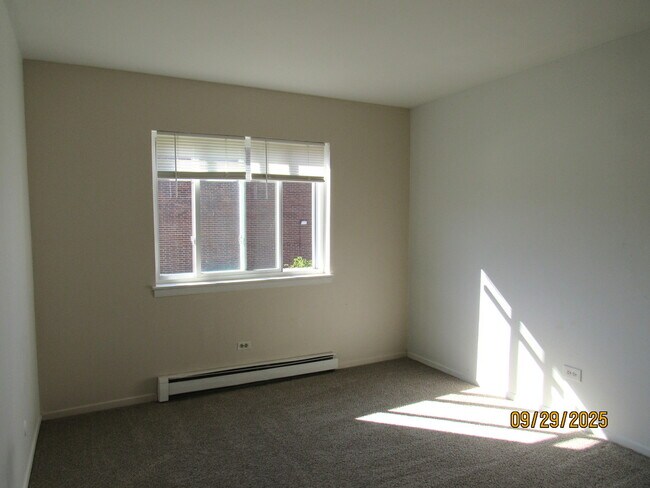 Building Photo - 1156 Copperfield Ln