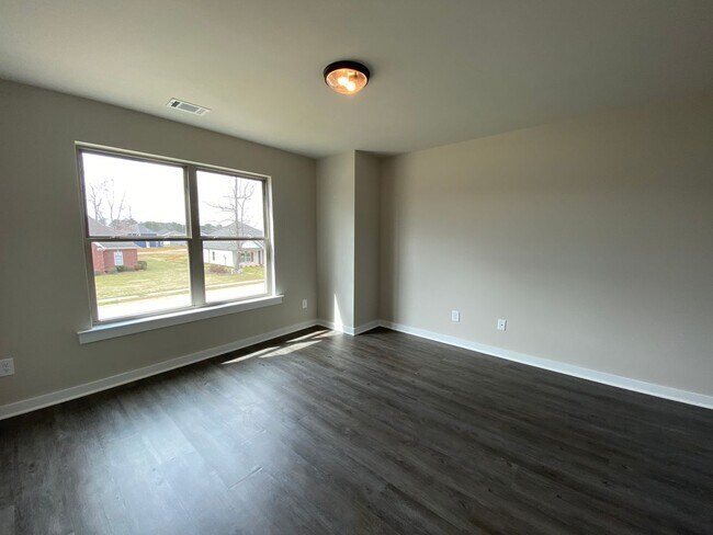 Building Photo - 130 Ridgeview Cir