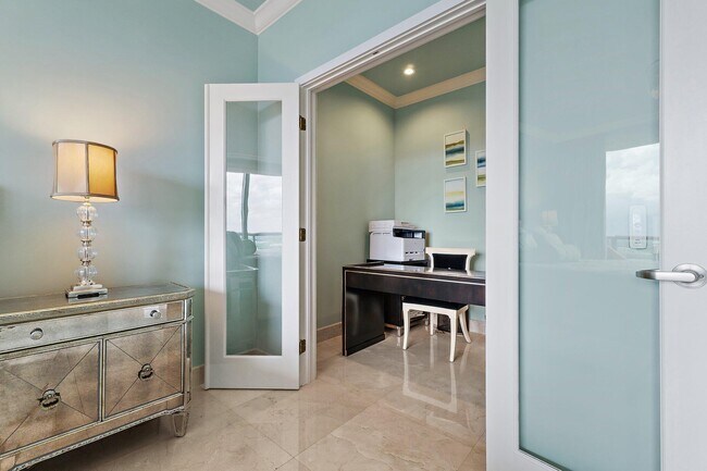 Building Photo - 3620 Gardens 1602b Pky