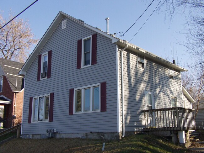 Primary Photo - 905 E 9th St