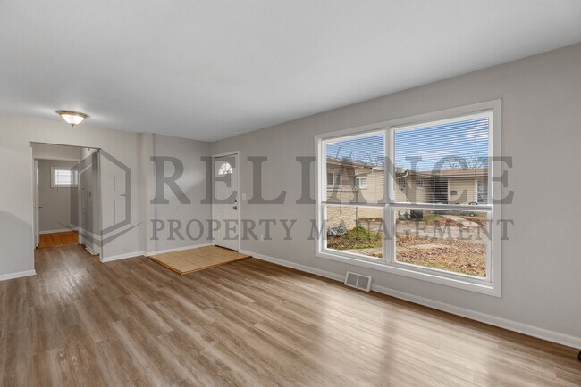 Building Photo - 5110 E Pawnee St