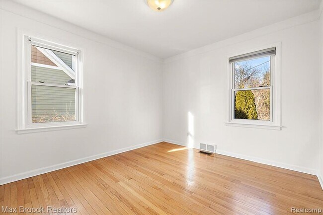 Building Photo - 912 Woodsboro Dr