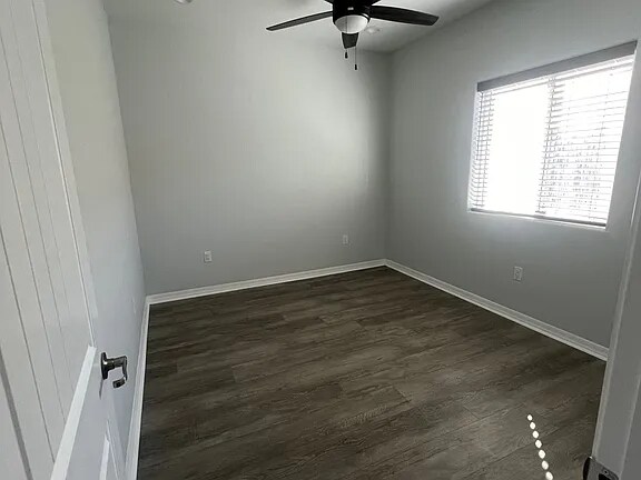 Building Photo - 148 S Avenue B