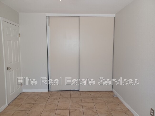 Building Photo - 887 Hawaii Ave