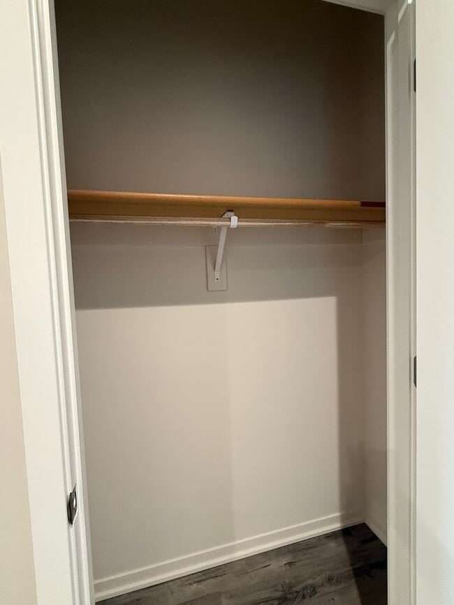Building Photo - Spacious 2 bed/2.5 bath daylight Townhome in SE Lincoln