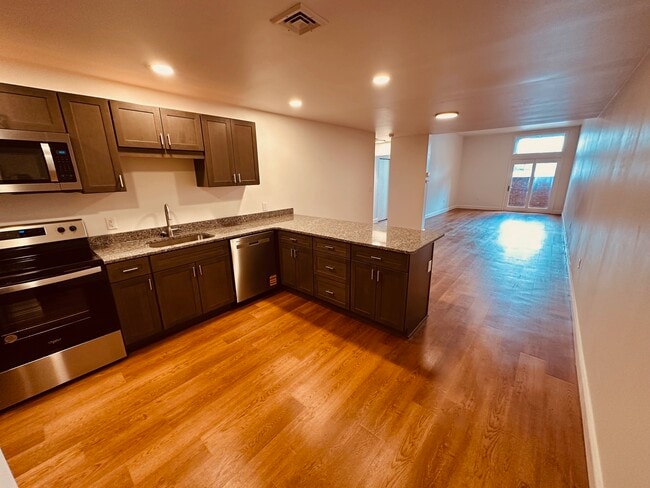 Building Photo - The Foundry