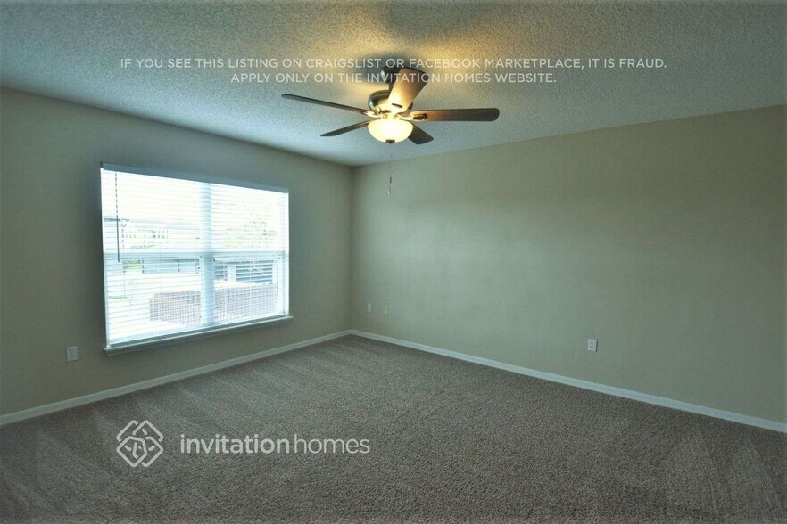 Building Photo - 3876 La Flor Dr