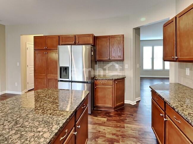 Building Photo - 804 Commerce Trl