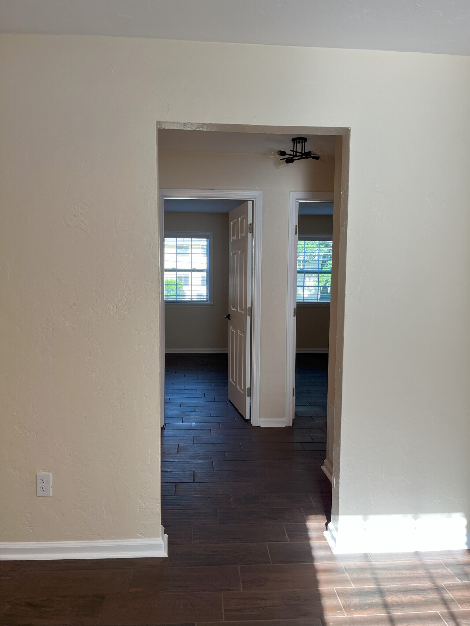 Building Photo - 728 Pointe Ct