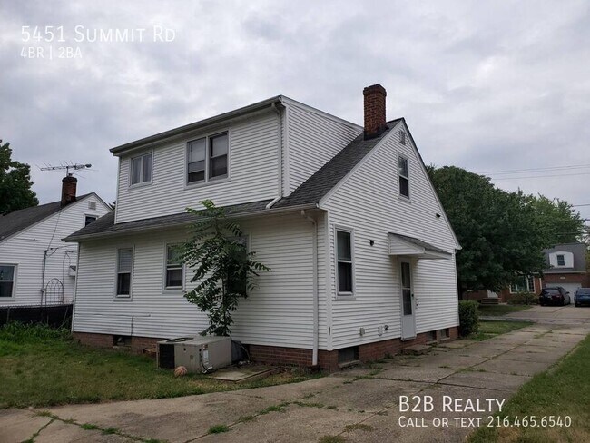 Building Photo - 5451 Summit Rd