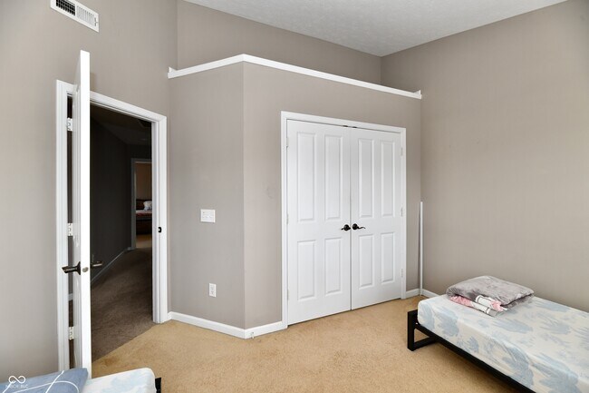 Building Photo - 1135 Cavendish Dr