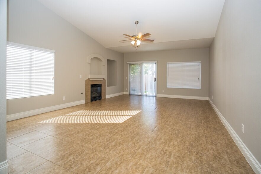 Building Photo - 5119 Marshall Island Ct