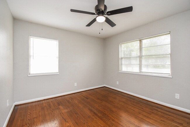 Building Photo - 6223 Wayland St