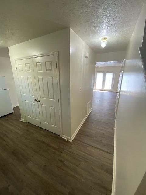 Building Photo - 201-203-203 Tanbark Dr