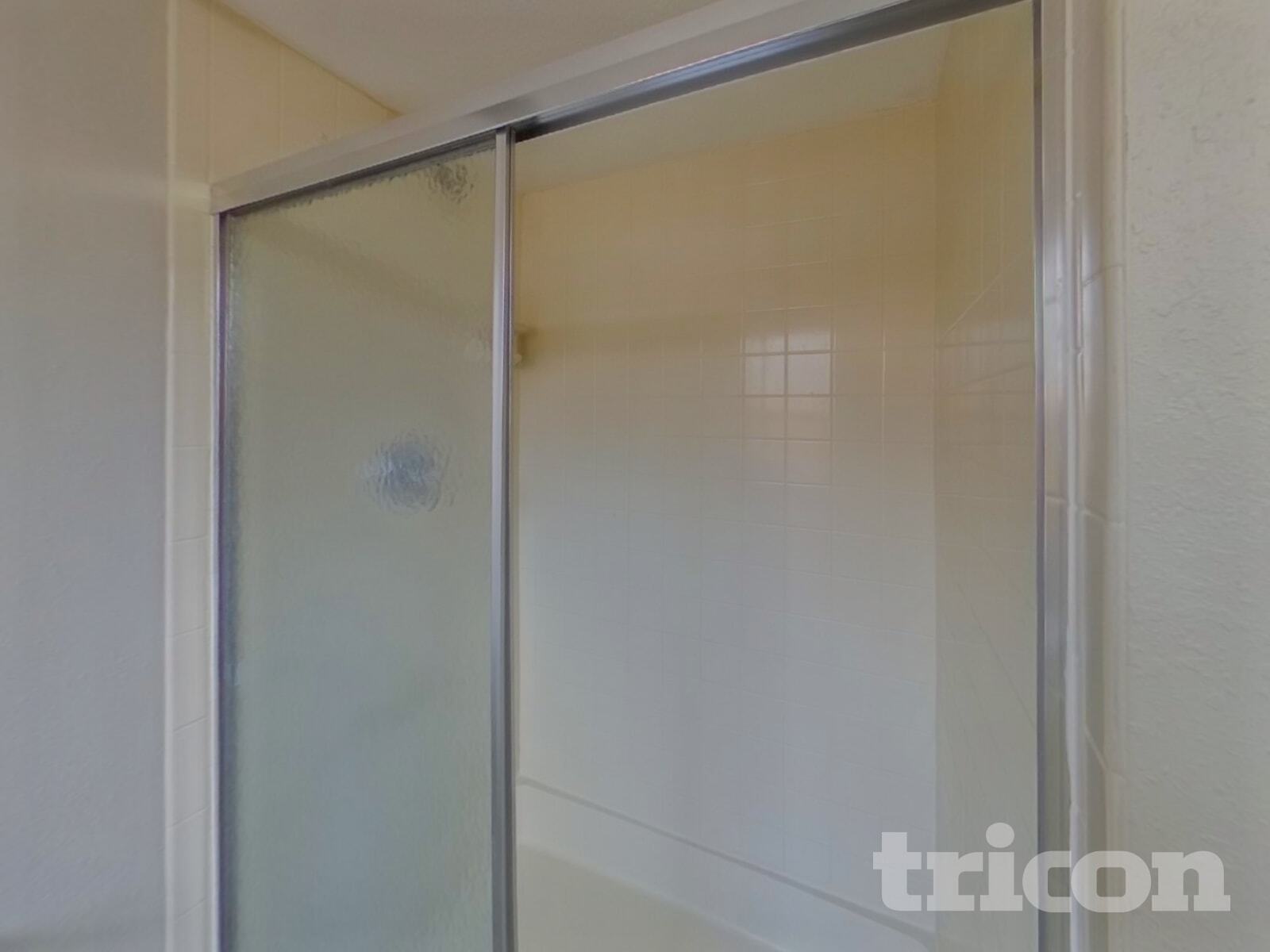 Building Photo - 1314 Oakcrest Dr