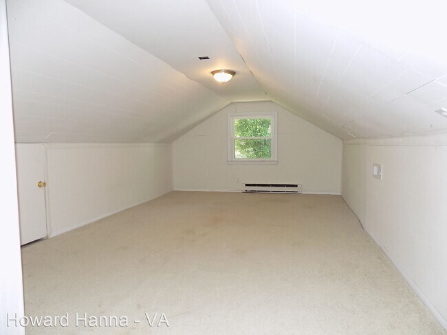Building Photo - 2 br, 1 bath House - 28 Gilbert Street East