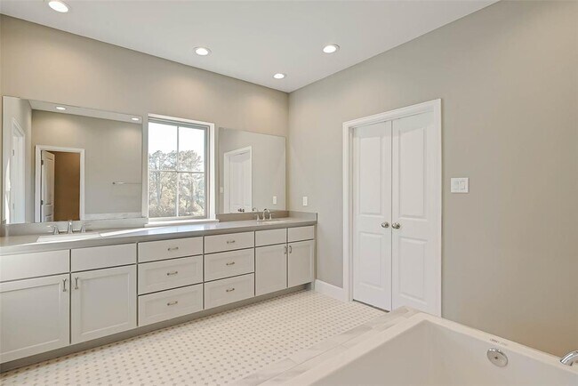 Building Photo - 25242 Calhoun Creek Dr